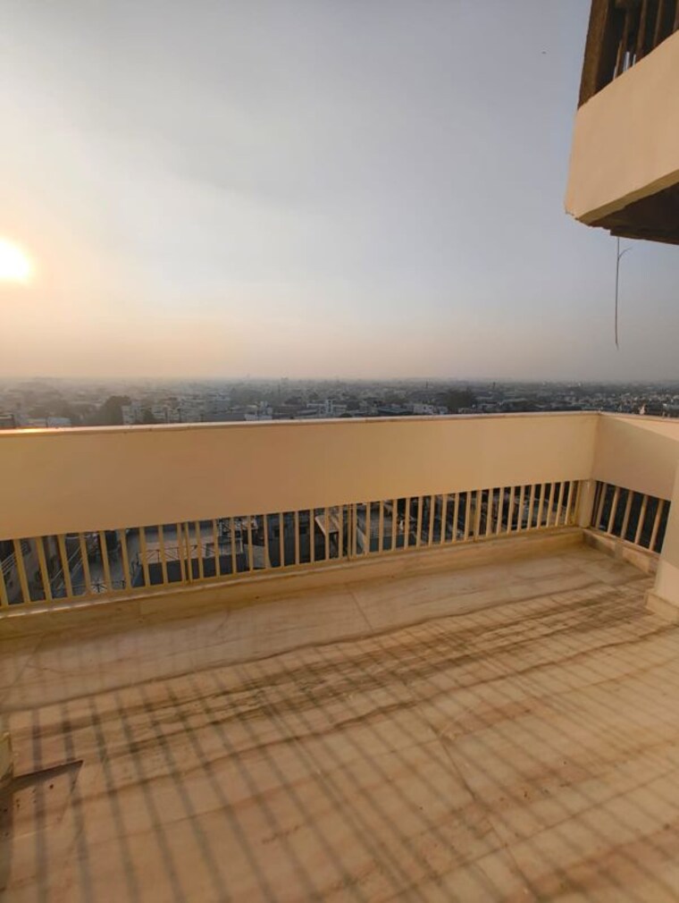 Swimming Pool, east of kailash 3 Bedroom 1400 Sq.Ft. Builder Floor In East Of Kailash Delhi 9852992