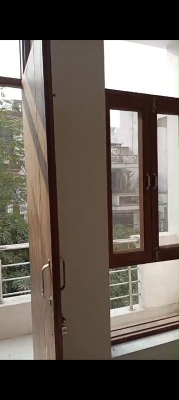Balcony in 3 BHK Independent House at RWA Apartments Sector 50, Sector 50 – for Rent