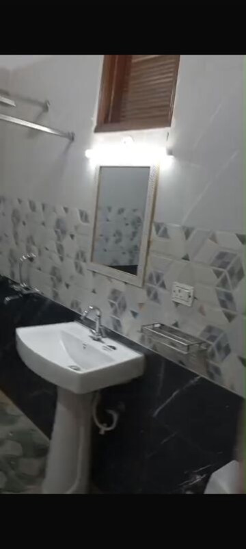 Master Bedroom in 3 BHK Independent House at RWA Apartments Sector 50, Sector 50 – for Rent