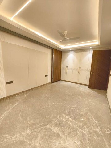 Room in 4 BHK Builder Floor at Greater Kailash I – for Rent