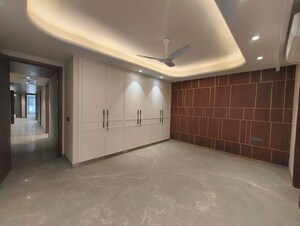 Room in 4 BHK Builder Floor at Greater Kailash I – for Rent