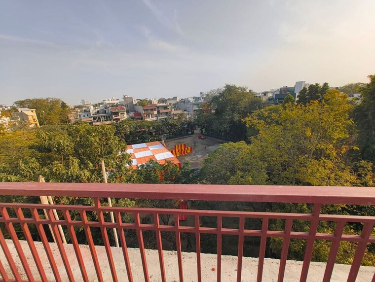 Exterior View, chittaranjan park 3 Bedroom 160 Sq.Yd. Builder Floor In Chittaranjan Park Delhi 9853018