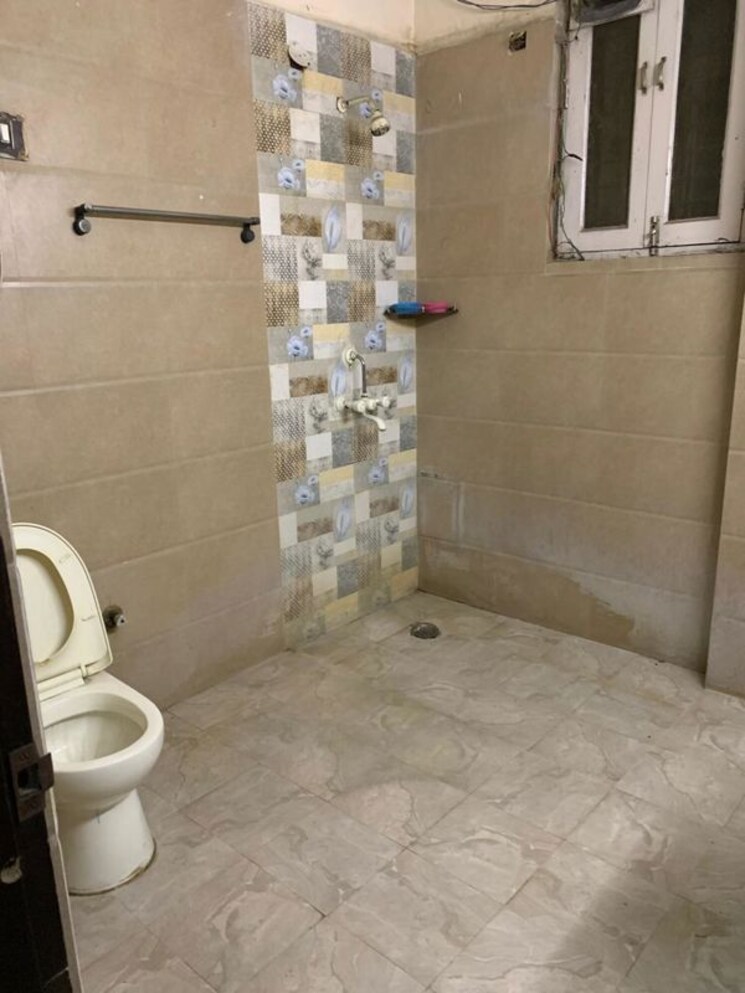 Bathroom, rwa-apartments-sector-51 2 Bedroom 950 Sq.Ft. Independent House In Sector 51 Noida 9853019