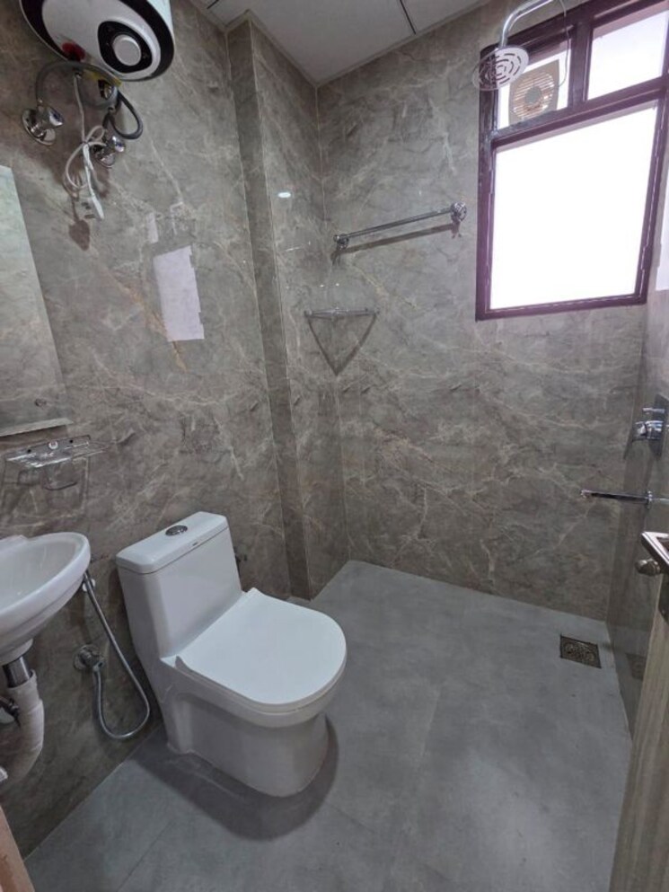 Bathroom, sector 47 Studio 651 Sq.Ft. Builder Floor In Sector 47 Gurgaon 9853041