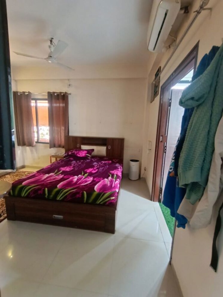 Bedroom, sama savil road 3 Bedroom 1900 Sq.Ft. Penthouse In SamA Savil Road Vadodara 9853020