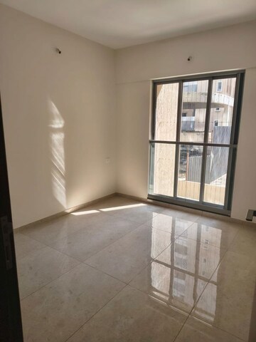 Room in 2 BHK Apartment at Vilas Javdekar Yashwin Enchante, Kharadi – for Rent