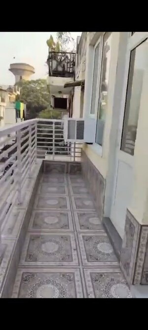 Staircase in 3 BHK Builder Floor at Alaknanda – for Rent