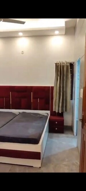 Bedroom in 3 BHK Builder Floor at Alaknanda – for Rent