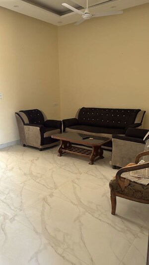 2 BHK Builder Floor For Rent in Aerocity