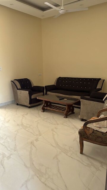 2 BHK Builder Floor For Rent in Aerocity