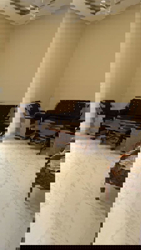 2 BHK Builder Floor For Rent in Aerocity