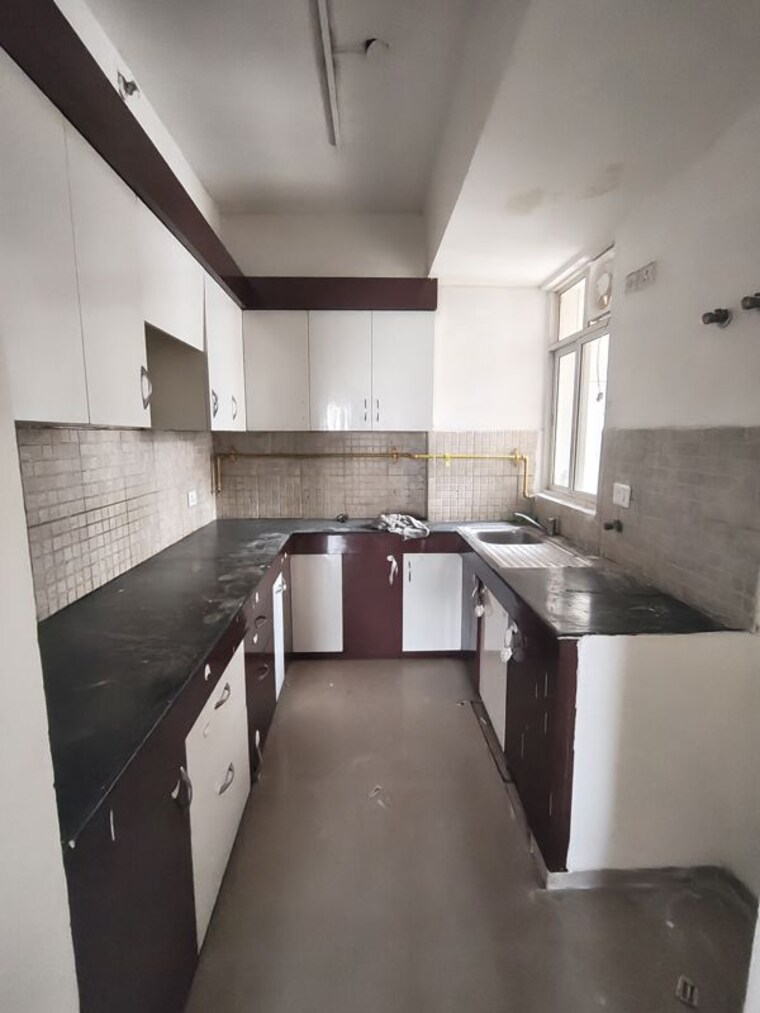 Kitchen, jaypee-greens-kosmos 3 Bedroom 1365 Sq.Ft. Apartment In Sector 134 Noida 9853125