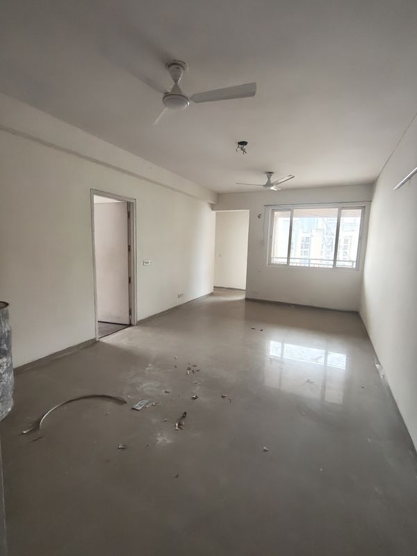 3 BHK + Servant Room 1365 Sq.Ft. Apartment in Jaypee Greens Kosmos