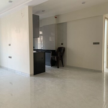 Room in 3 BHK Apartment at Rank Terrace CHS, Kastur Park – for Rent