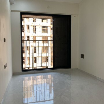 Room in 3 BHK Apartment at Rank Terrace CHS, Kastur Park – for Rent