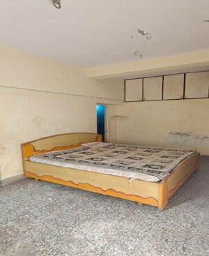 Bedroom in 2 BHK Apartment at Jivraj Park – for Rent