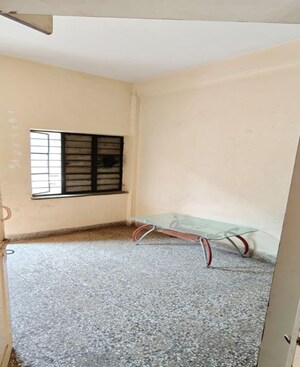 Room in 2 BHK Apartment at Jivraj Park – for Rent