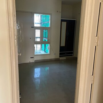 Room in 3.5 BHK Builder Floor at TDI My Floor 1, Sector 63 – for Sale