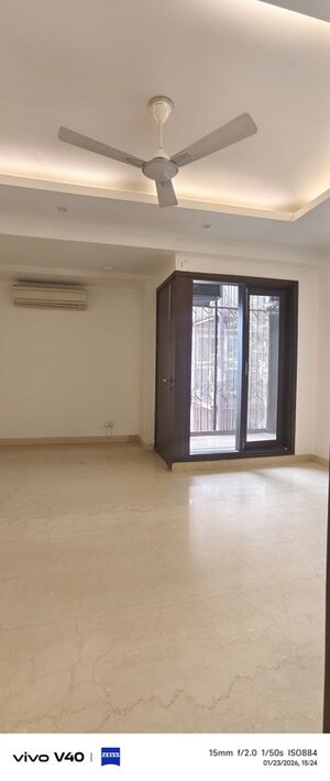 Room in 3 BHK Builder Floor at New Friends Colony – for Rent