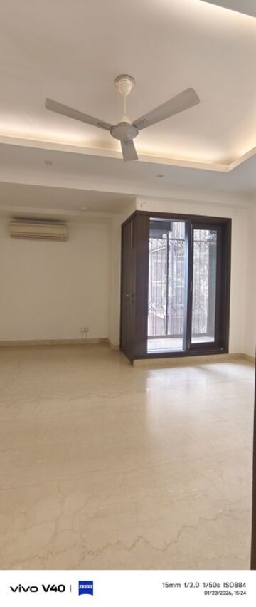 Room in 3 BHK Builder Floor at New Friends Colony – for Rent