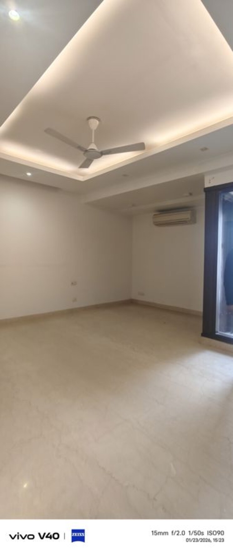 Room, new friends colony 3 Bedroom 300 Sq.Yd. Builder Floor In New Friends Colony Delhi 9853154