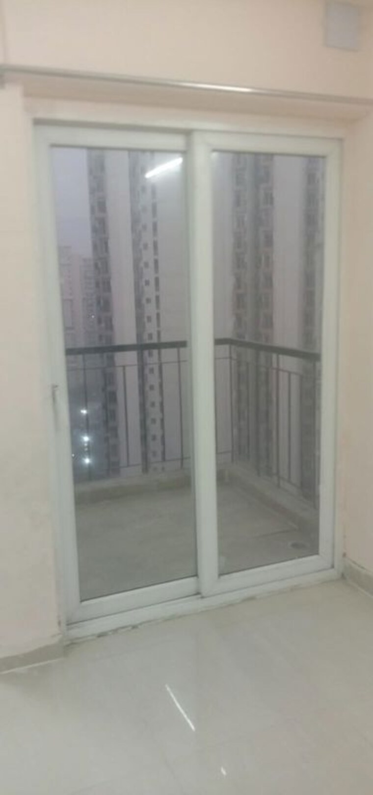 Master Bedroom, amrapali-crystal-homes 3 Bedroom 1375 Sq.Ft. Apartment In Sector 76 Noida 9853162