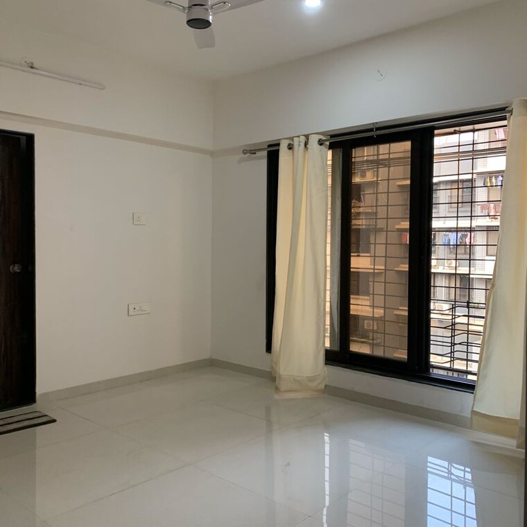 Room, kastur park 3 Bedroom 880 Sq.Ft. Apartment In Kastur Park Mumbai 9853174