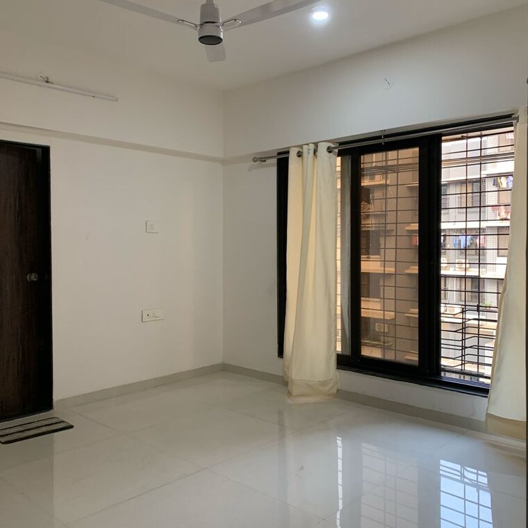 Room, kastur park 3 Bedroom 880 Sq.Ft. Apartment In Kastur Park Mumbai 9853174