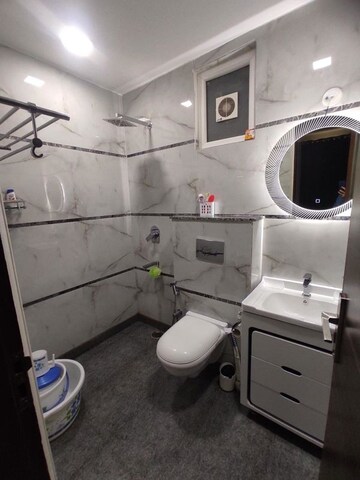 Master Bedroom in 2 BHK Builder Floor at Sector 38 – for Rent