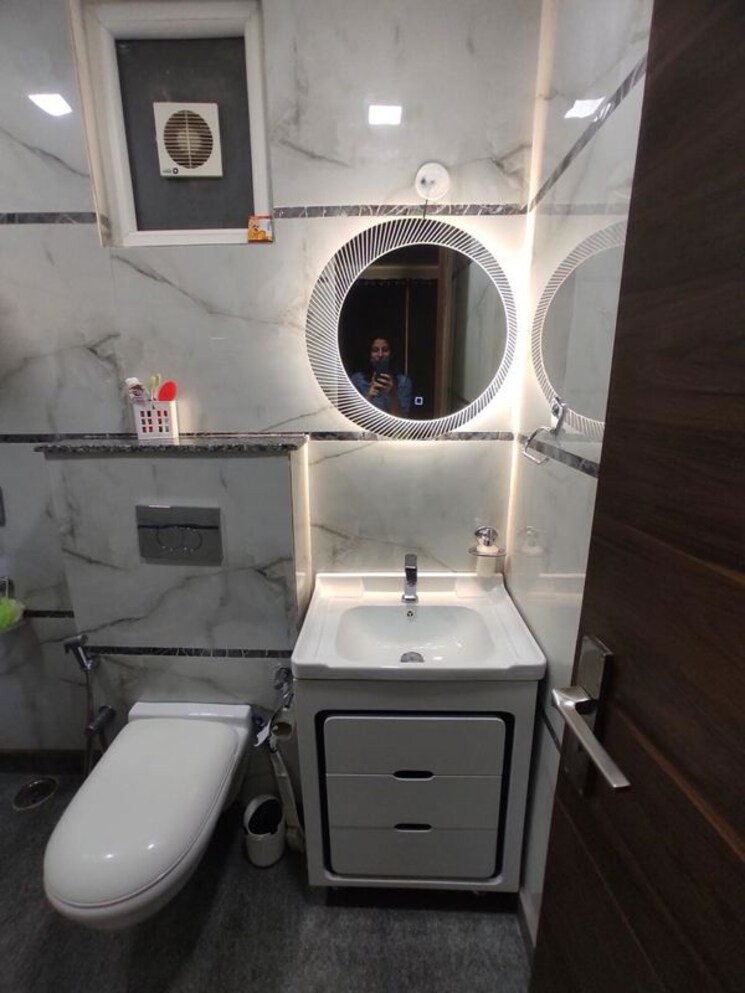 Bathroom, sector 38 2 Bedroom 1461 Sq.Ft. Builder Floor In Sector 38 Gurgaon 9853175