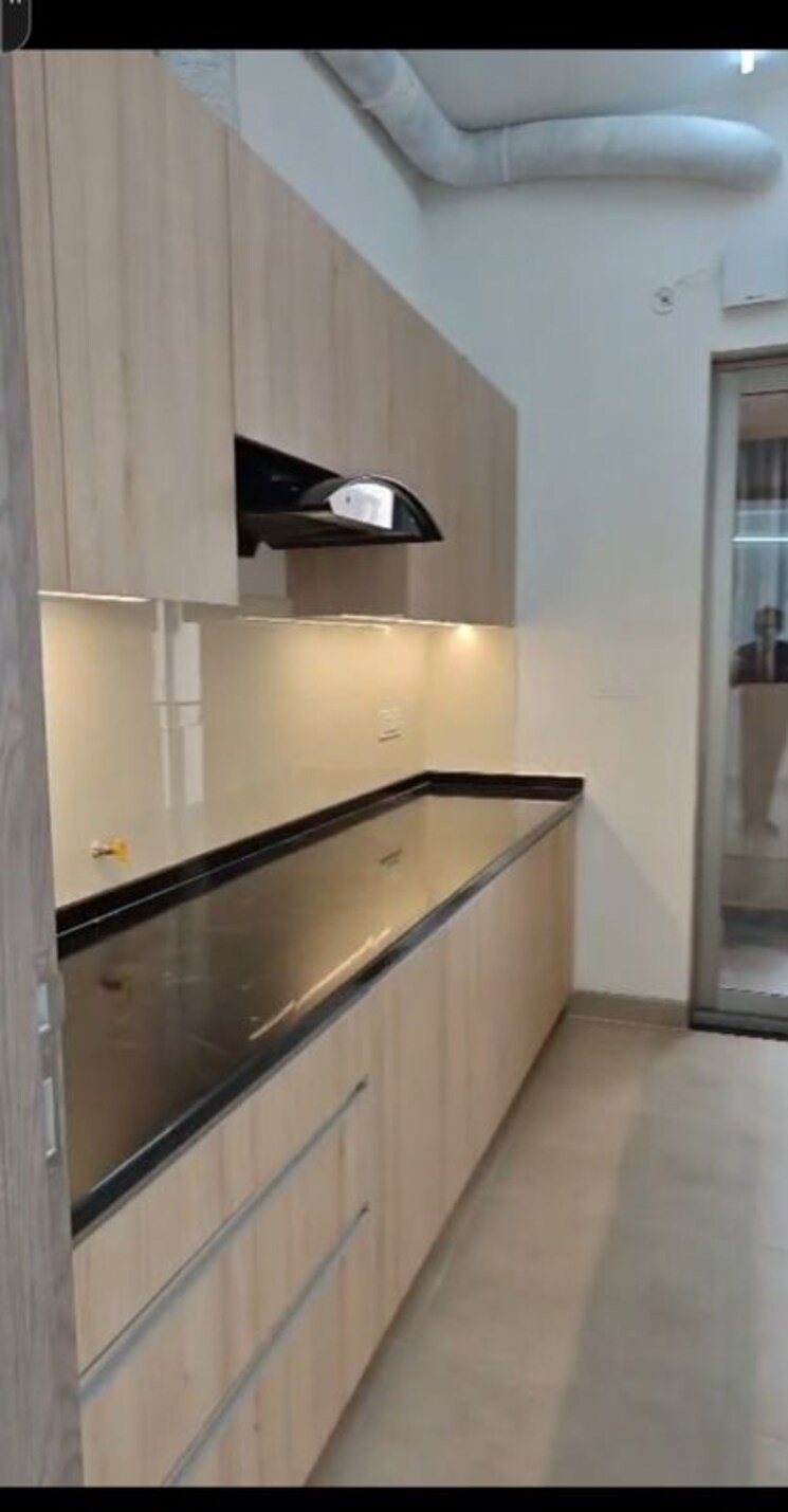 Kitchen, shalimar-belvedere-court 3.5 Bedroom 2080 Sq.Ft. Apartment In Gomti Nagar Lucknow 9853178