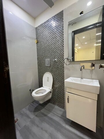 Bathroom in 3 BHK Builder Floor at Anand Vihar – for Rent