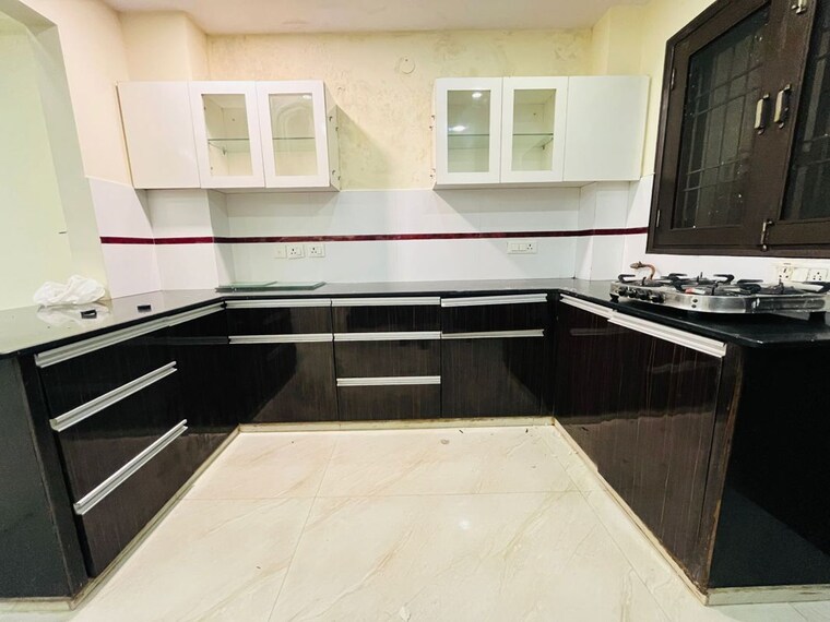 Kitchen, anand vihar 3 Bedroom 2700 Sq.Ft. Builder Floor In Anand Vihar Delhi 9853179