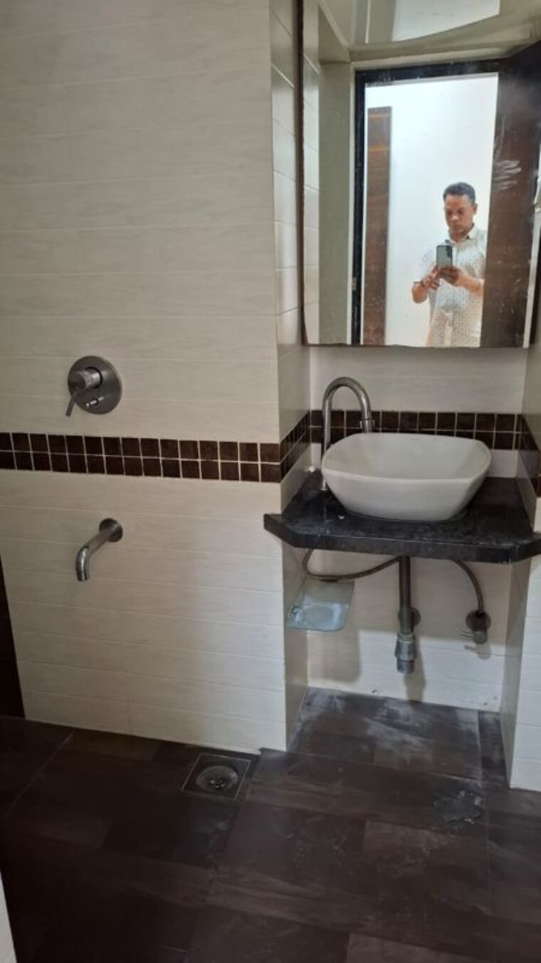 Bathroom, aster-tower 3 Bedroom 1525 Sq.Ft. Apartment In Goregaon East Mumbai 9853180