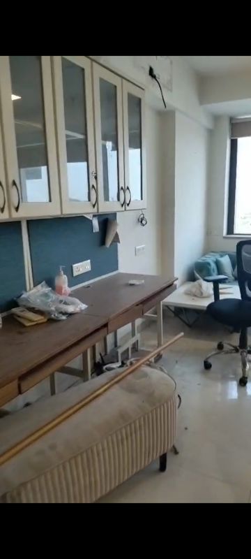 Office Space For Sale in Kukreja Balaji Bhavan