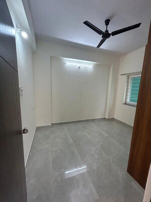Room in 2 BHK Apartment at Hafeezpet – for Rent