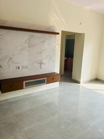 Room in 2 BHK Apartment at Hafeezpet – for Rent
