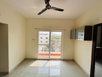 Room in 2 BHK Apartment at Hafeezpet – for Rent