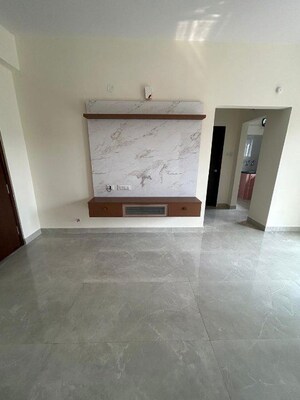 Room in 2 BHK Apartment at Hafeezpet – for Rent