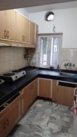 Kitchen in 1.5 BHK Builder Floor at Mayur Vihar – for Rent
