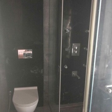 Bathroom in 4 BHK Apartment at Kalpataru Avana, Parel – for Sale