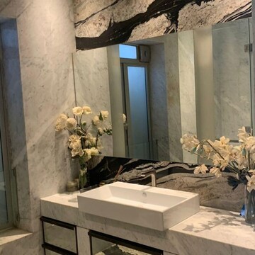 Bathroom in 4 BHK Apartment at Kalpataru Avana, Parel – for Sale
