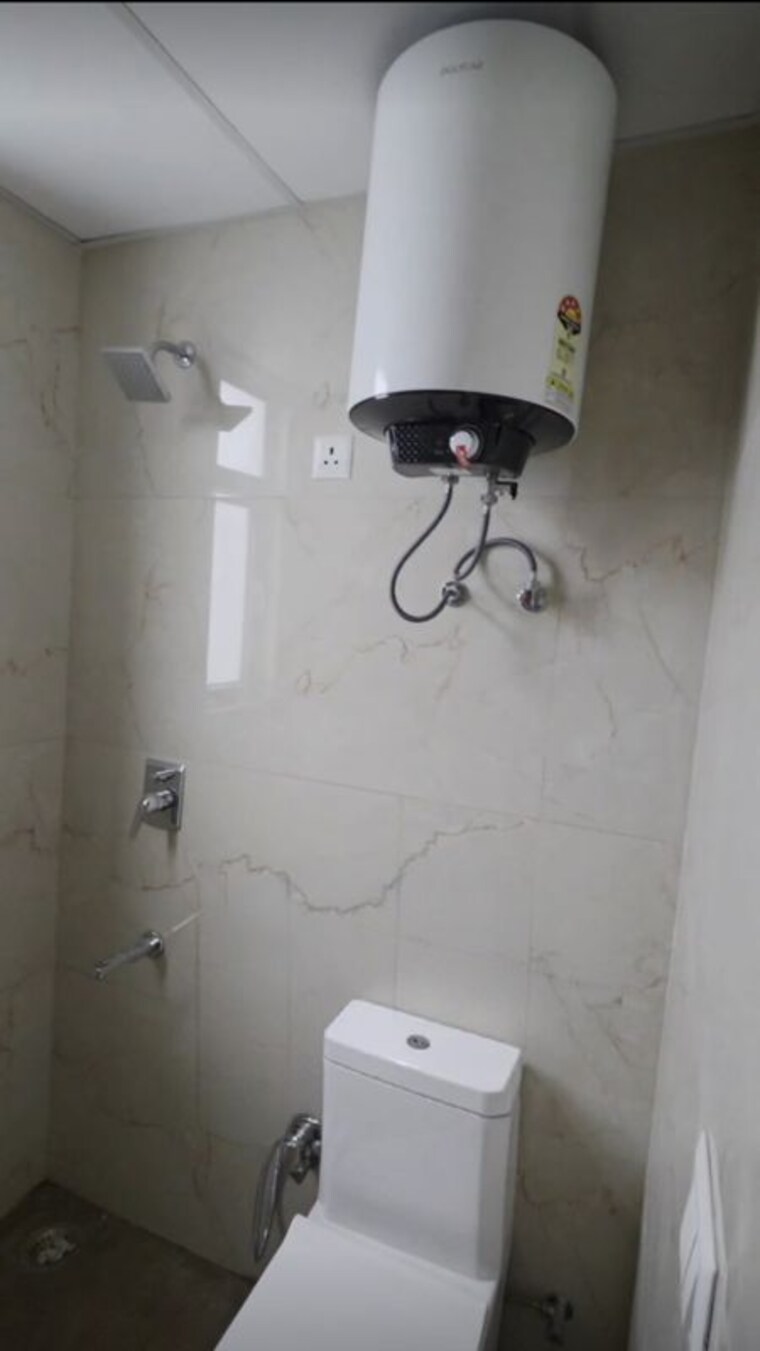Bathroom, smart-world-gems 3.5 Bedroom 1423 Sq.Ft. Builder Floor In Sector 89 Gurgaon 9853222