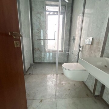 Bathroom in 3 BHK Apartment at Kalpataru Avana, Parel – for Sale