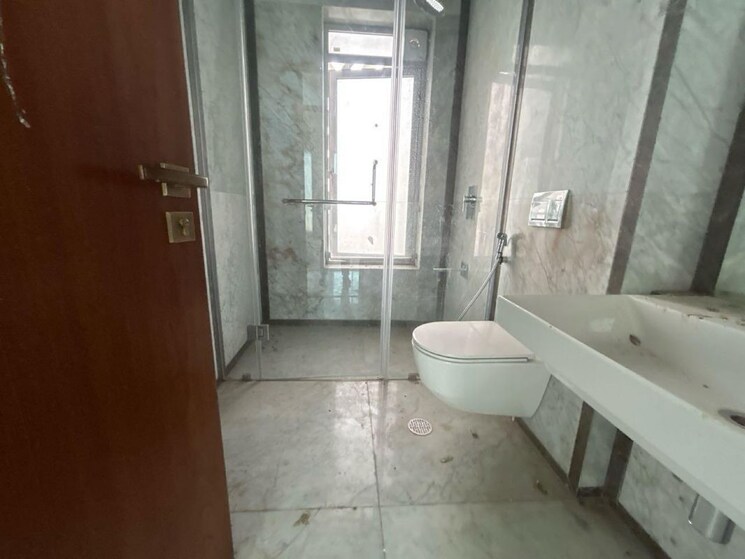 Bathroom, rustomjee-crown-phase-2 4 Bedroom 2550 Sq.Ft. Apartment In Gokhale Road Mumbai 9853231