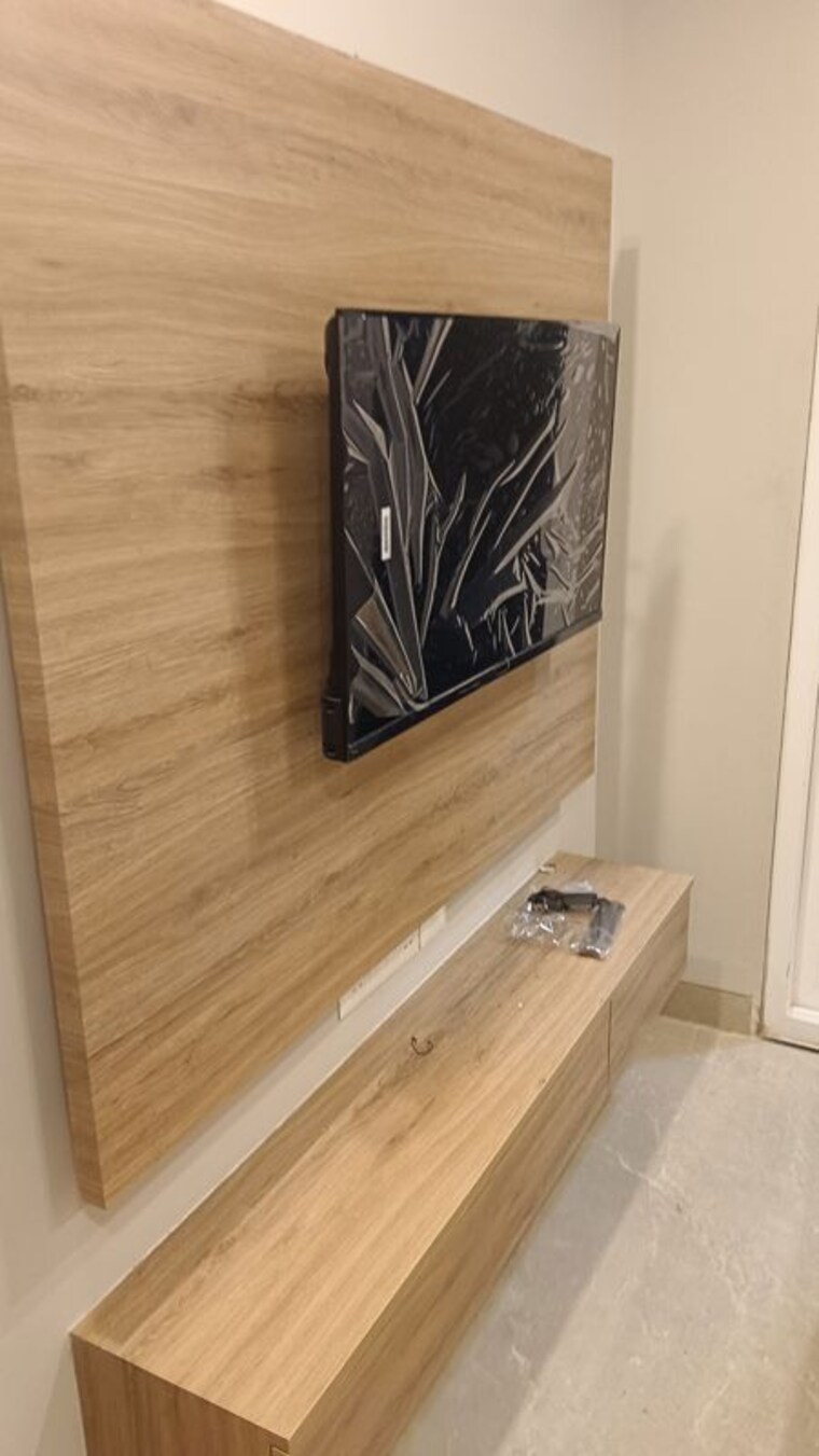 Balcony, sector 45 1 Bedroom 400 Sq.Ft. Apartment In Sector 45 Gurgaon 9853236