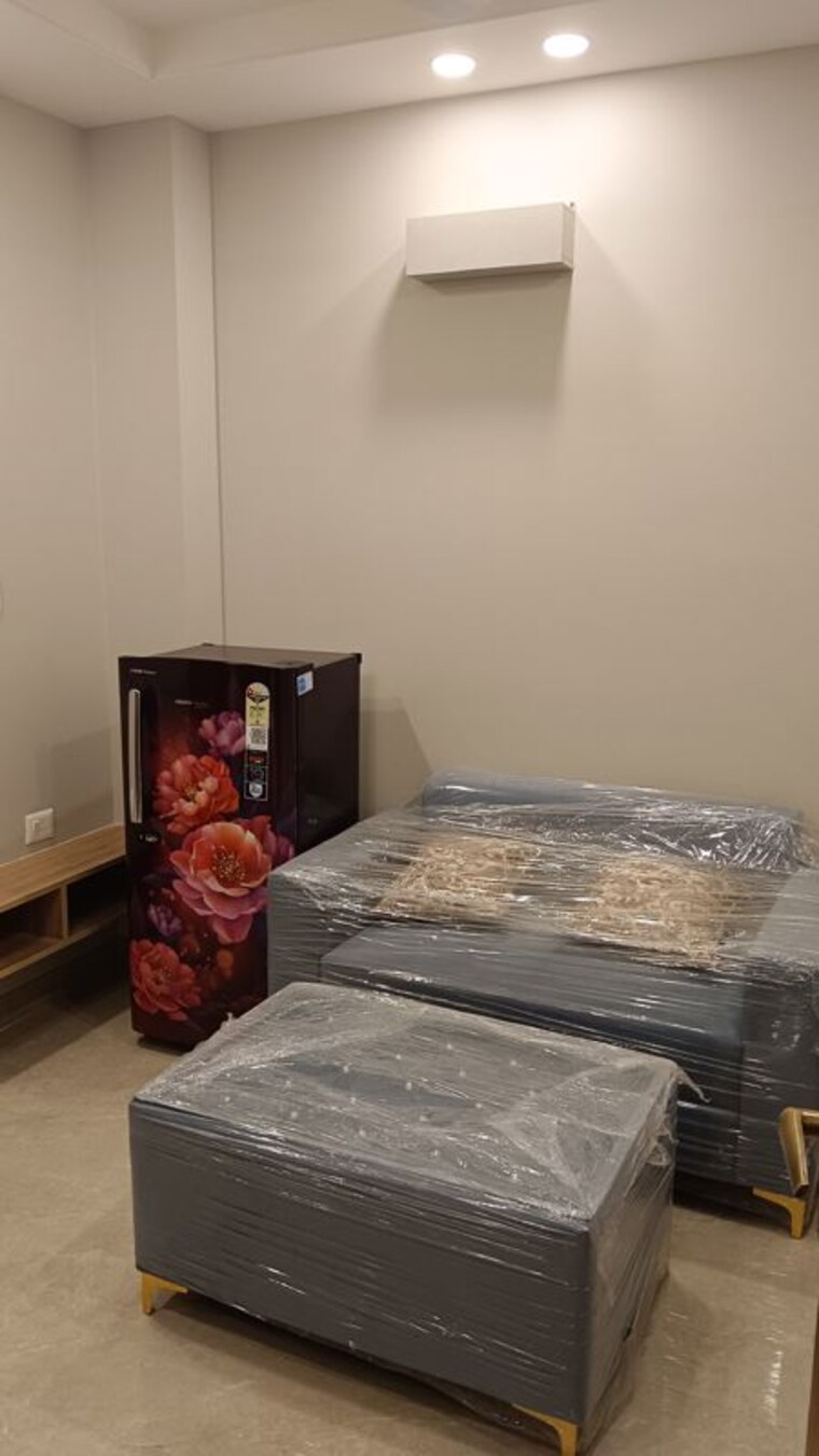  Parking, sector 45 1 Bedroom 400 Sq.Ft. Apartment In Sector 45 Gurgaon 9853236