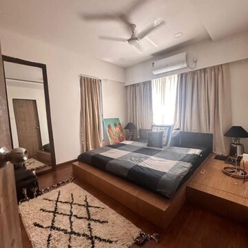 Bedroom in 2 BHK Apartment at Landmark Building Bandra West, Carter Road – for Rent
