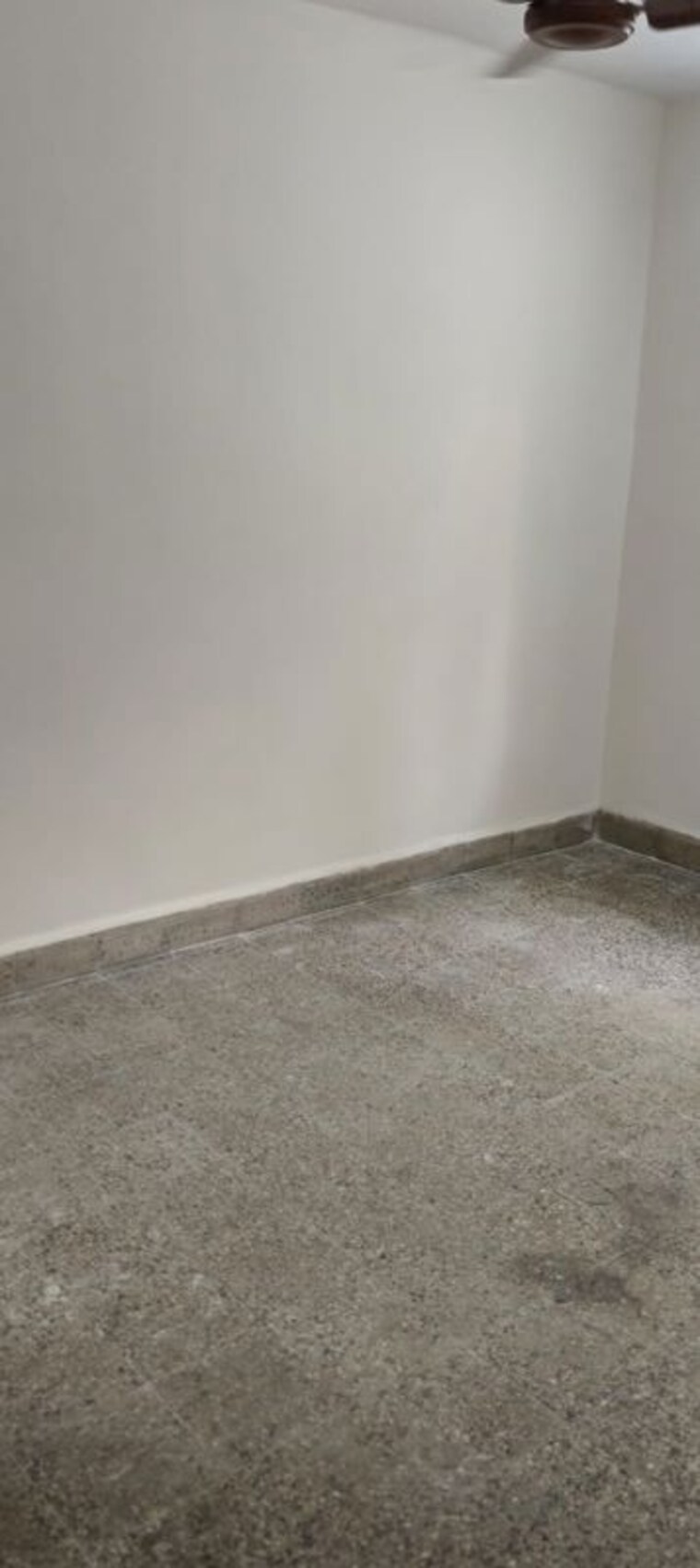 Room, shreerang-chs 1 Bedroom 470 Sq.Ft. Apartment In Shrirang Society Thane 9853256