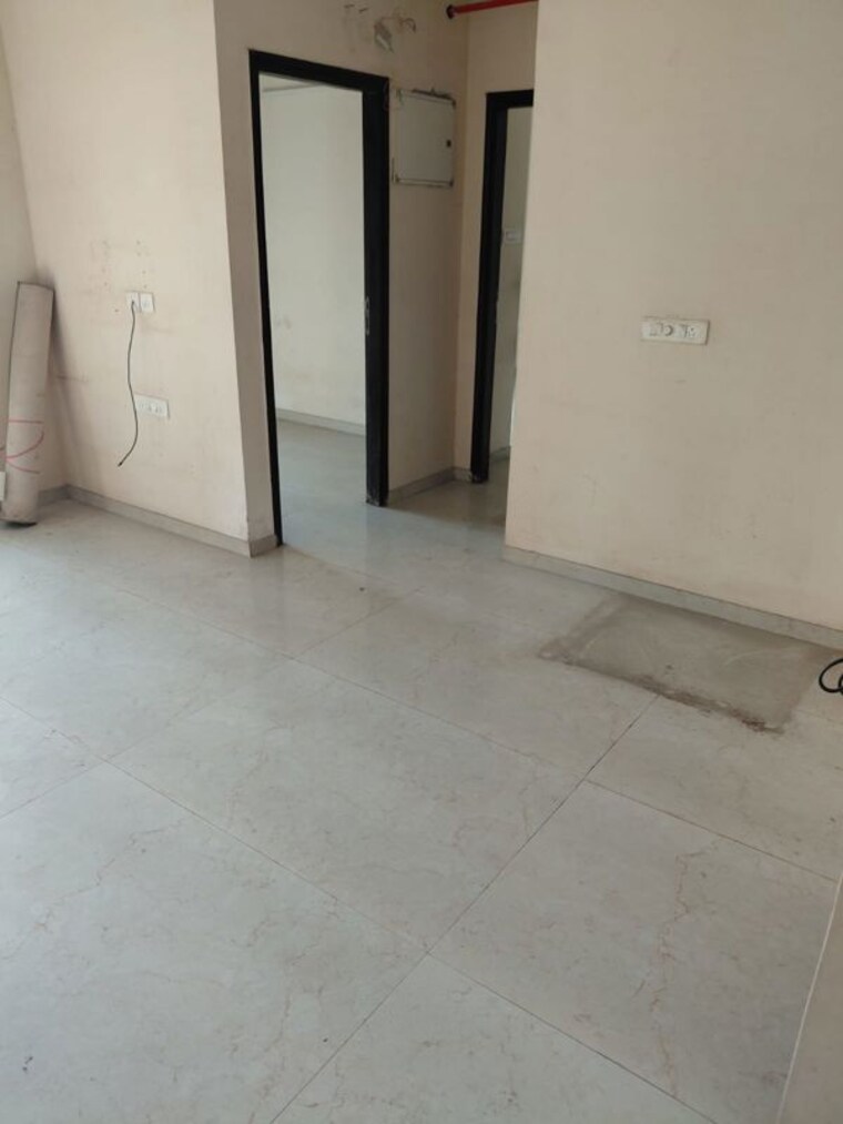 Room, dosti-west-county 1.5 Bedroom 550 Sq.Ft. Apartment In Balkum Pada Thane 9853260